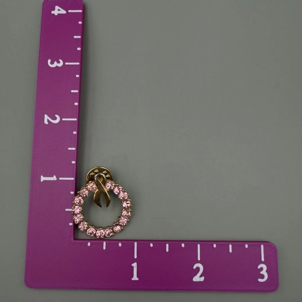 The Unbranded Brand details pink